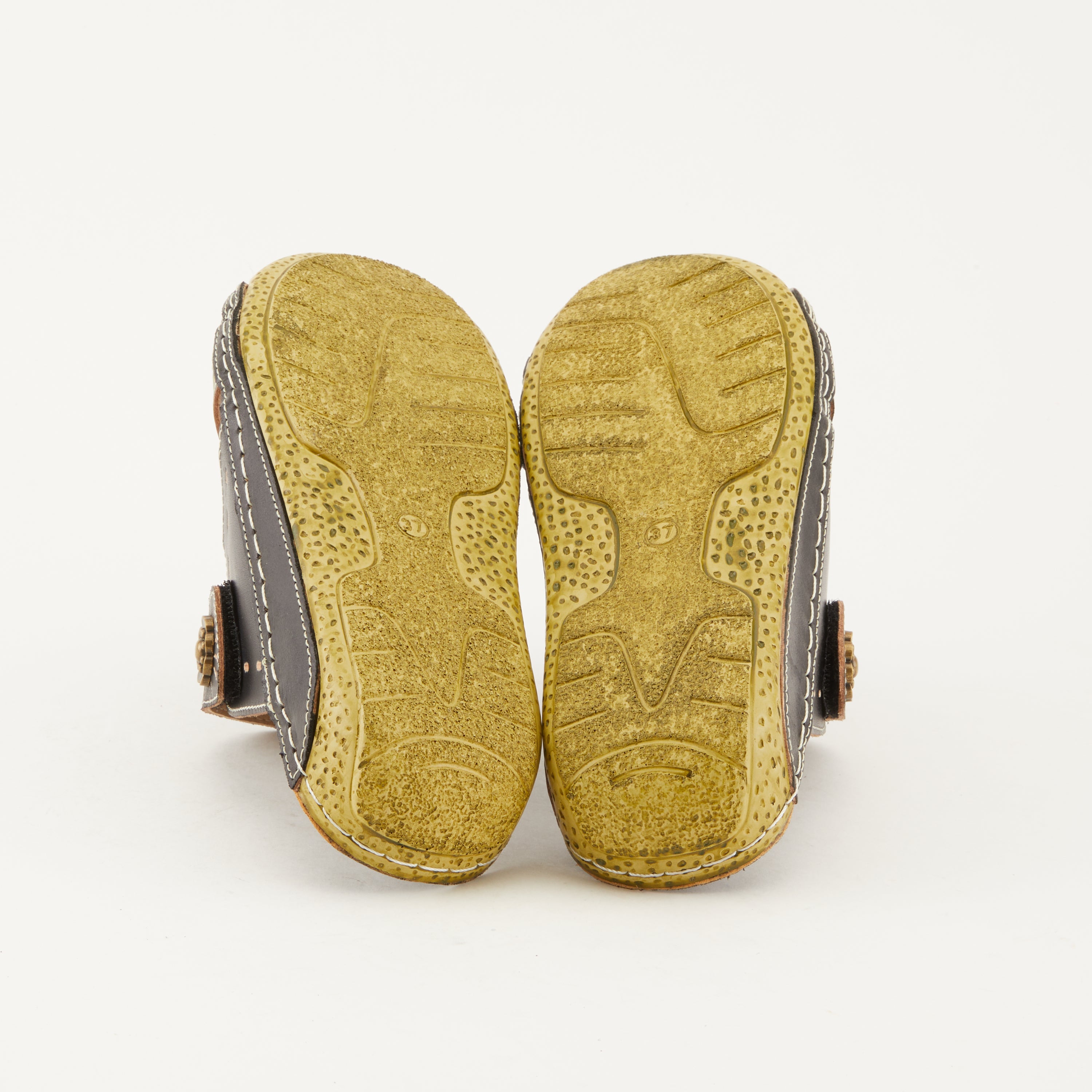 L'Artiste L'ARTISTE LEIGH SLIDE SANDAL sandal in red multi with handcrafted leather design